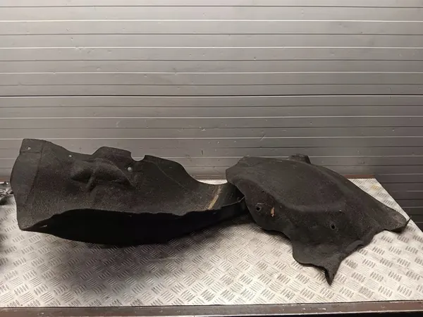 Chrysler Pacifica 2020 Oikea Etulokasuoja image 4