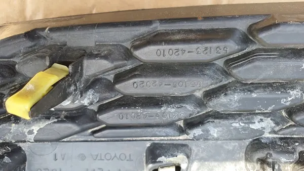 Griglia paraurti destra Toyota Rav4 IV image 3