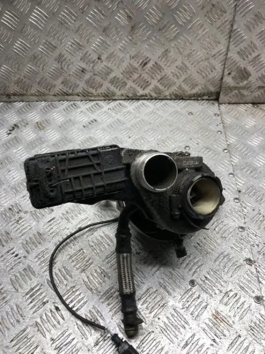 Turboahdin OEM 057145702T Audi A8 D3 4.0L Diesel image 3