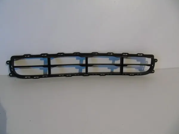 Rejilla de parachoques delantero Kia Carens III 06-13 image 2