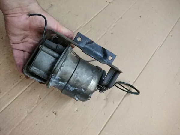 Kompressor OEM 5044881 7681 - Begagnad Opel OE del image 6