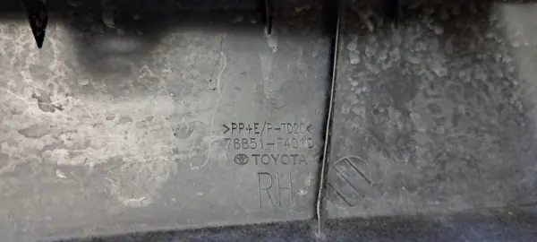 Toyota C-HR voor-rechter bumperlijst OEM 76851-F4010 image 6