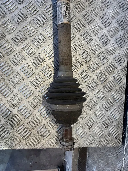 Peugeot 207 2009 Arbre de transmission avant droit image 2