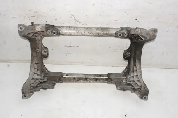 Maserati Ghibli 2017 Voorste subframe OEM 670001482 image 2