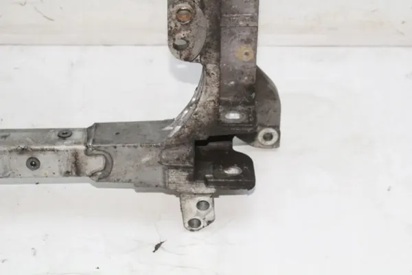 Maserati Ghibli 2017 Voorste subframe OEM 670001482 image 10