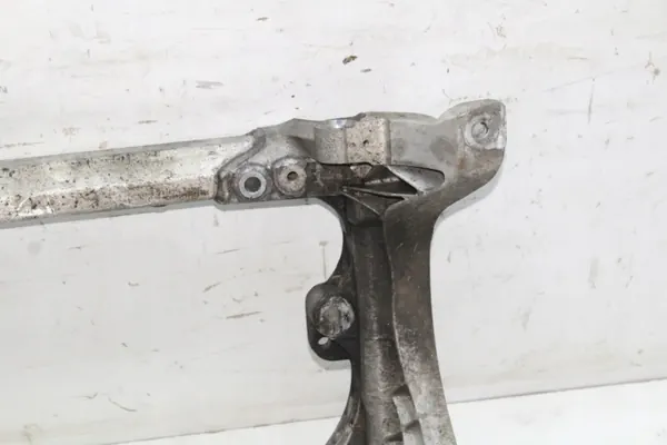 Maserati Ghibli 2017 Voorste subframe OEM 670001482 image 3