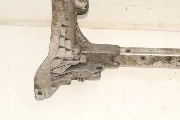 Maserati Ghibli 2017 Voorste subframe OEM 670001482 image 5