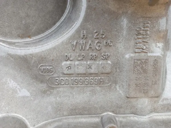 AUDI Q3 Traverswagen OEM 3C0199369H - Gebruikt image 5