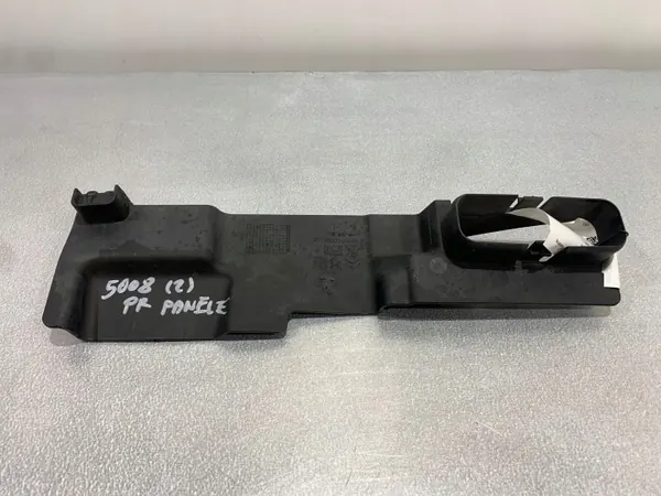 Conducto de aire Peugeot 5008 OEM FBZ18738 - Usado image 2
