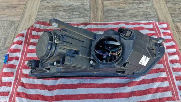 Farol direito VW Tiguan I 1 Lift OEM 5N1941006B image 4