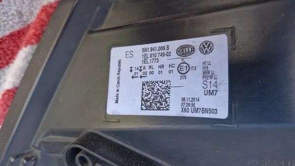 Farol direito VW Tiguan I 1 Lift OEM 5N1941006B image 5