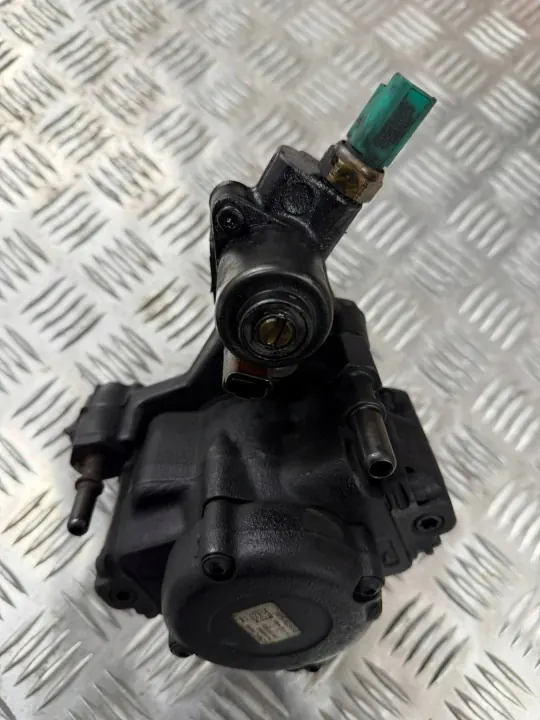 Högtrycksinsprutningspump Citroen C5 2009 OEM 9424A000A image 9