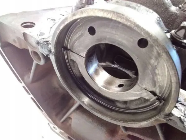 Bloco motor Mercedes-Benz OEM K9KA461 - Usado image 10