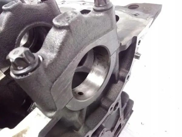Bloco motor Mercedes-Benz OEM K9KA461 - Usado image 7