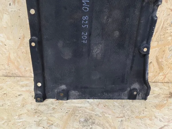 Left Underbody Shield OEM 8W0825207 for Audi A4 B9/A5 8W image 3