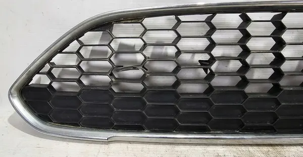 Original Front Grille Ford Fiesta MK6 ST 2012-2017 image 5