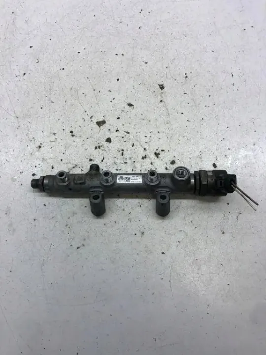 Rail d'injection Audi A6 3.0L Diesel OEM 059130090CN image 2