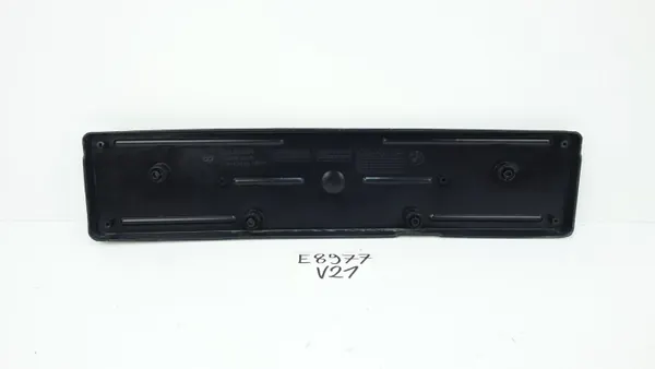 Barra fijación matrícula BMW X6 G06 2019 OEM 8069950 image 4