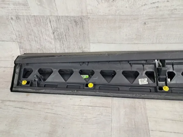 Audi Q8 4M8 Deurlijst Links Voor OEM 4M8853959D image 7
