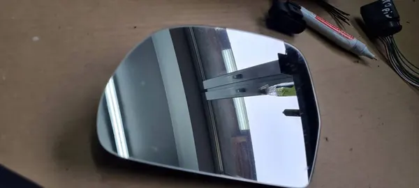 Vasen Peililasi Audi A3 A4 A6 A8 Q3 RS6 RSQ3 4F0857535AE image 2