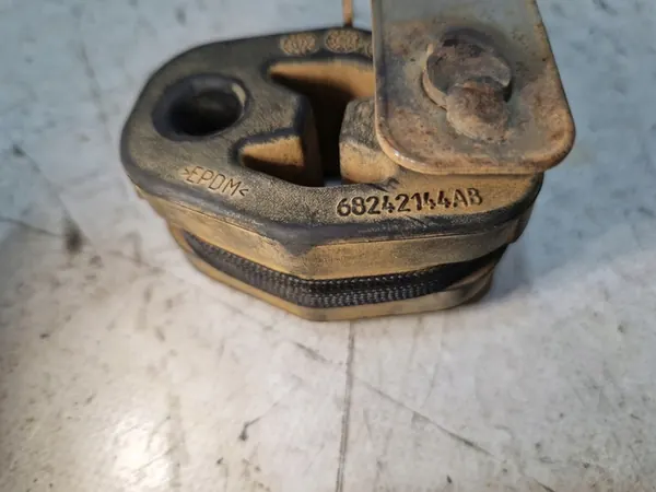 DODGE CHARGER CHALLENGER Suporte de Escape 68242144AB image 4