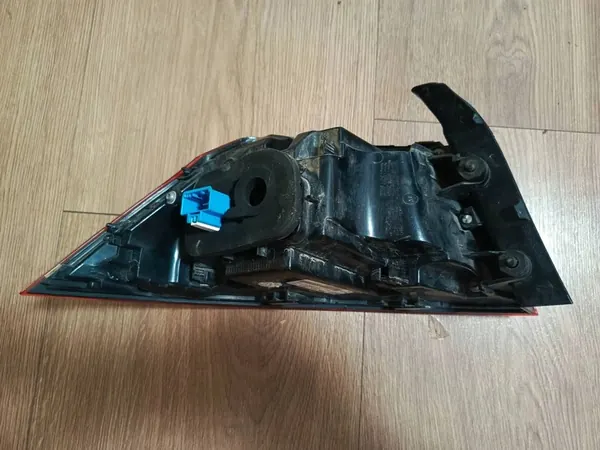 Luz Trasera Derecha - VW Passat B8 - Sedán - LED image 3