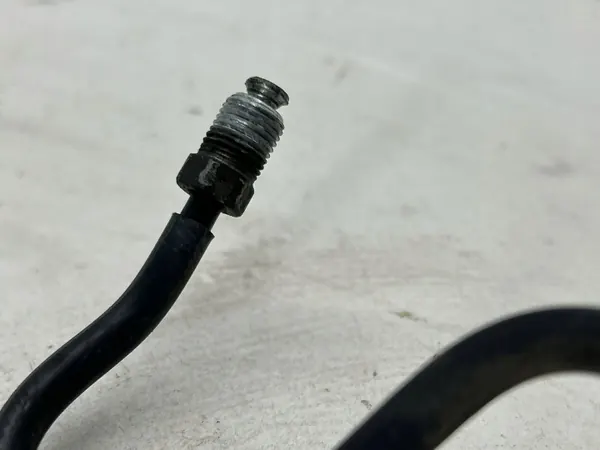 Bromsslang OEM NB008211AAF60 Fram höger Nissan Rogue image 6
