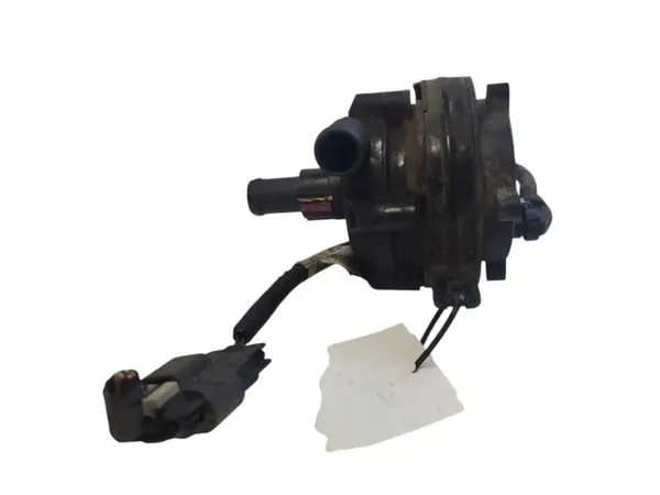 Bomba de agua Opel Ampera OEM 22870919 - Usada image 2