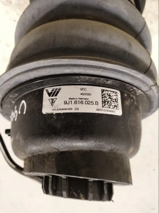 Airbag Porsche Taycan OEM 9J1.616.025.B Usado image 9