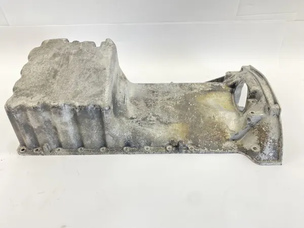 Gebruikte oliepan OEM 1020142302 voor Mercedes W124/W201 image 6