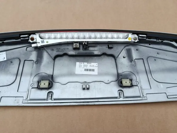 Spoiler de maletero BMW F31 OEM 7263166 - Usado image 9