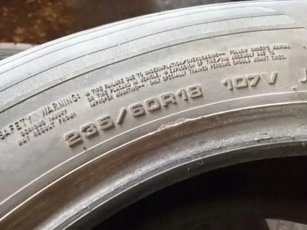 VW Passat B6 bakluckegaller OEM 23560R18 image 3