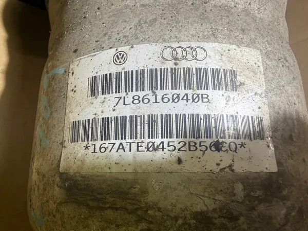 AUDI Q7 4L Höger Främre Luftdämpare 7L8616040B image 8