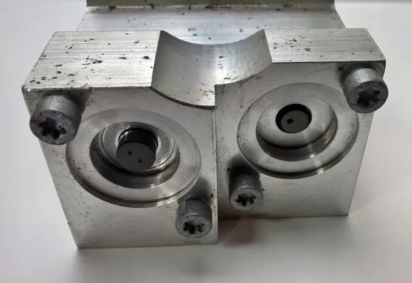 BMW OEM 6782737 Adaptive Drive-block - Begagnad image 3