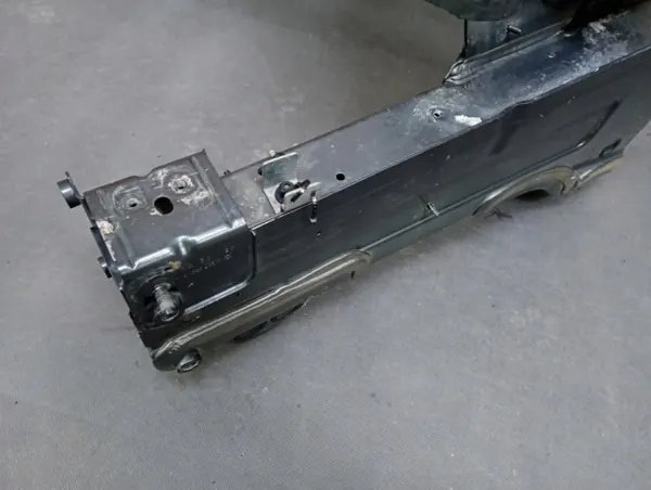 Faldón delantero derecho OEM Mercedes A207 W207 image 4