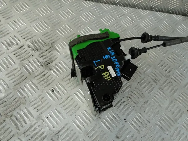 KIA SORENTO III Främre Vänster Dörrlås 81310-C5010 image 3