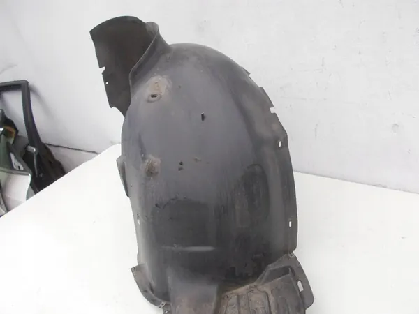 Vasemman etuosan muovinen lokasuoja Skoda Fabia II Roomster image 3