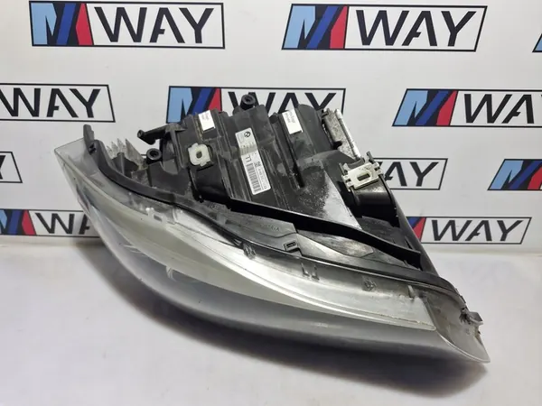 BMW E90 E91 Farol Direito OEM 7202584 image 4