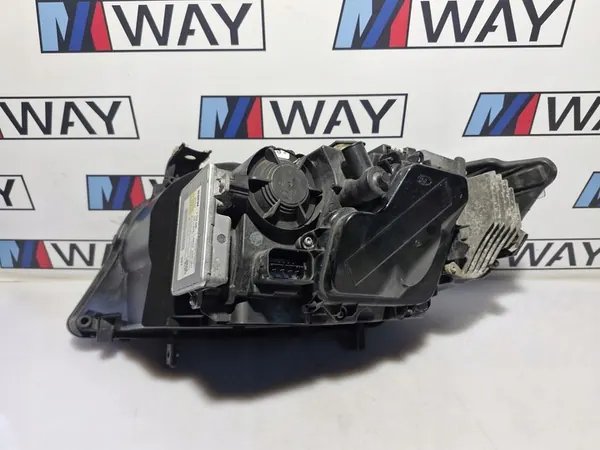BMW E90 E91 Farol Direito OEM 7202584 image 5