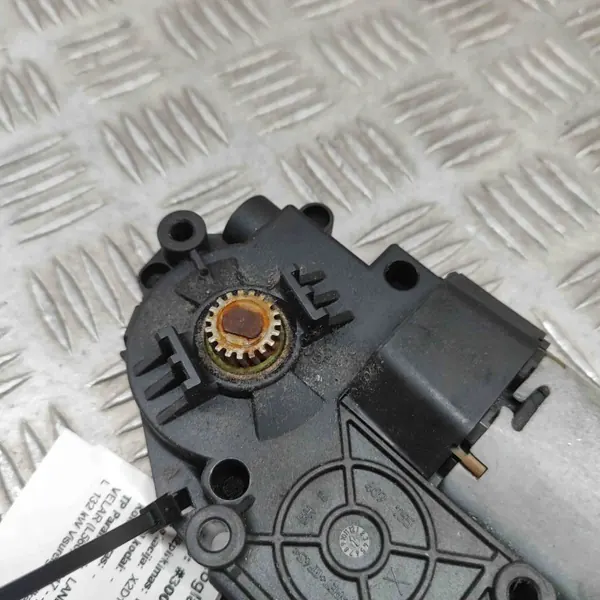 Land Rover OE Schiebedachmotor OEM JK8353508AC image 5