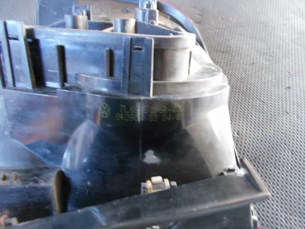 VW Touareg I Lift Luz Trasera Derecha 2002-2006 OEM 7L6945096R image 4