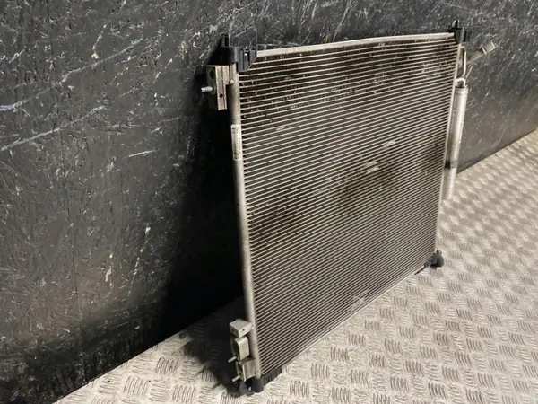 Radiator & Condensor Set OEM FPLA19C600AD Land Rover image 6