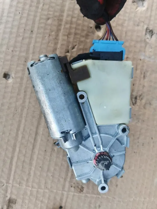 Moteur de toit ouvrant OEM 4B0959591H Audi A6 C6 image 3