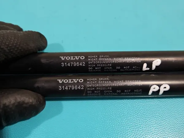 Volvo V90 Konepellitukijalat OEM 31479642 Teleskooppi image 4