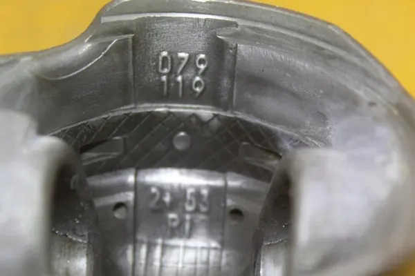 Piston & Bielle VW T4 2.4D AAB 079119 074B image 3