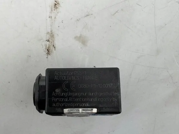 Fusível Mercedes-Benz OEM 0080P1100017 - Usado image 2