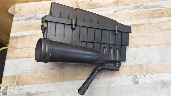 VW Luftfiltergehäuse OEM 3C0129607AF Gebraucht image 3