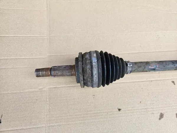 Vänster halvmellanaxel Toyota Auris I 09-12 1.6 image 3
