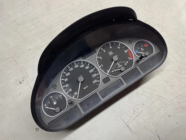 BMW E46 318i Manuaalinen Nopeusmittari 6910290 image 3