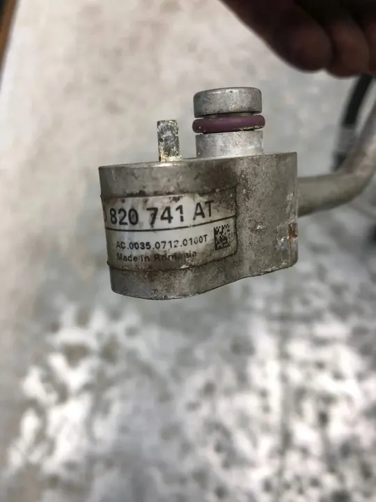 Ilmastointiletku VW Passat B7 image 6